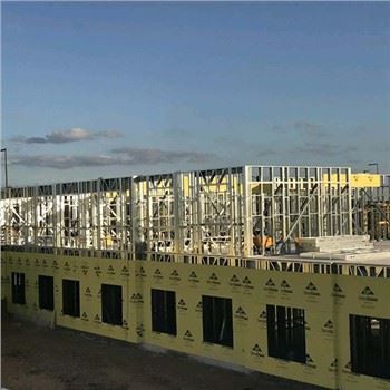 Škola čeličnih konstrukcija sa dvostrukim nagibom